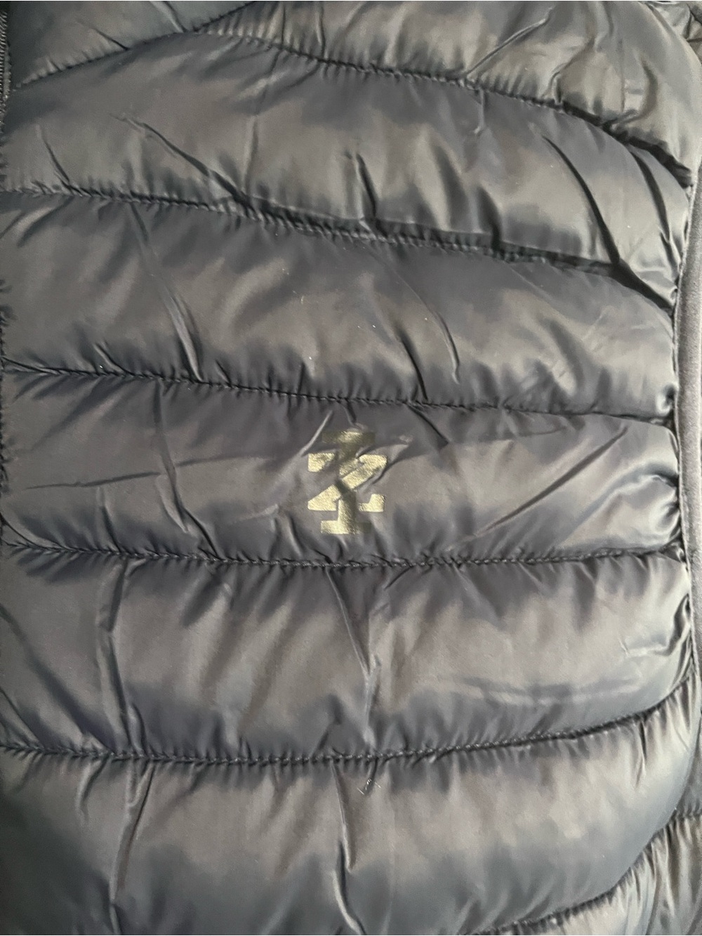 Izod Puffer Vest with Stand Collar- Large - Picture 2 of 6